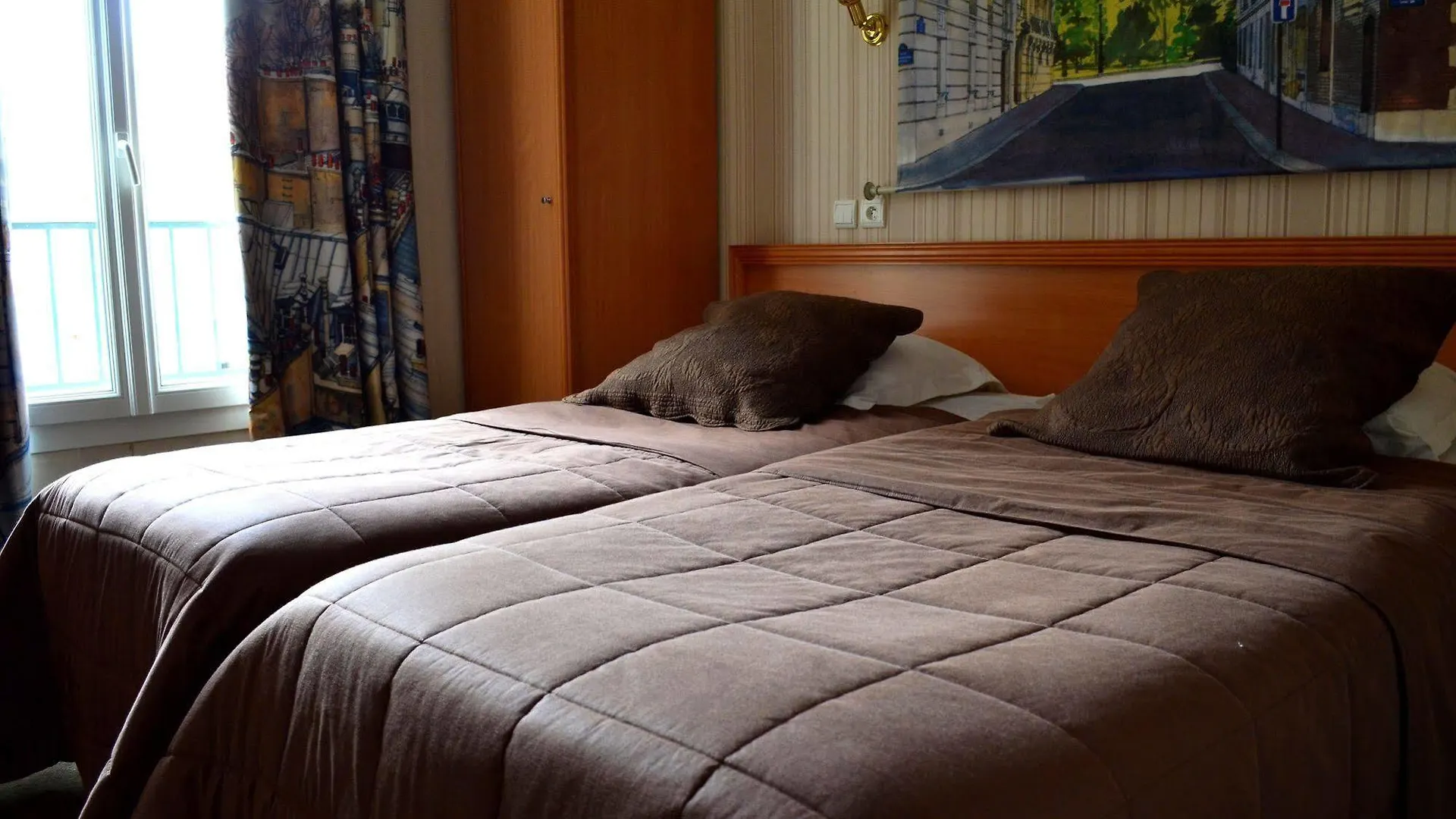 Amiral-fondary Hotell 3*